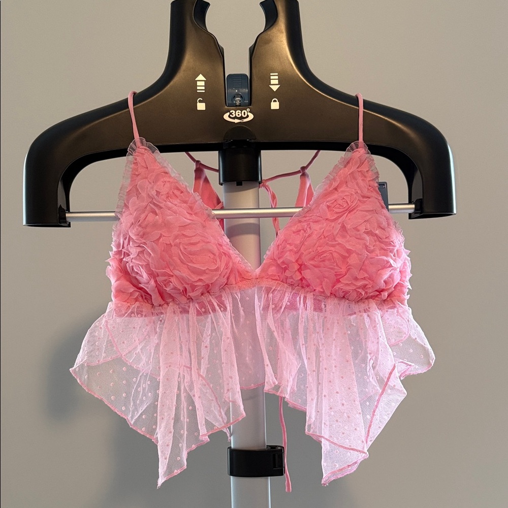 Urban outfitters - pink rose top bralette